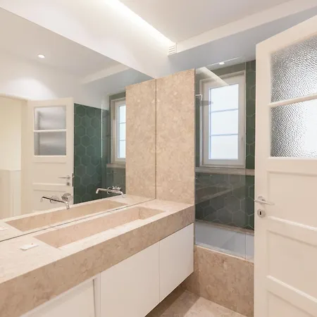 Apartment Flh Campo Pequeno Classic Charm With Garden