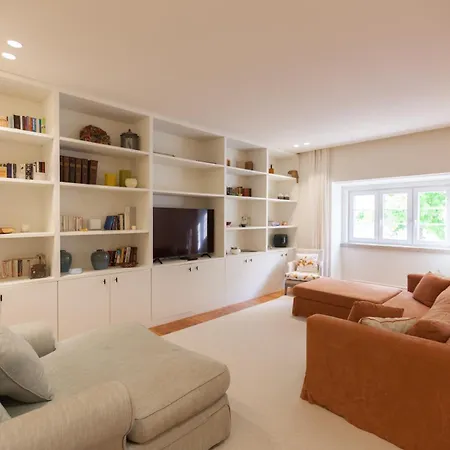 아파트 Flh Campo Pequeno Classic Charm With Garden